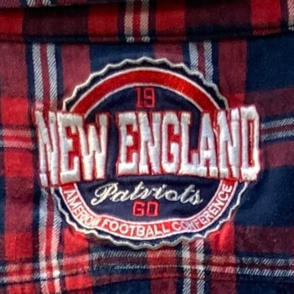 New England Patriots Great Design Logos Rough & Tough Flannel Shirt Size Large - Picture 8 of 9
